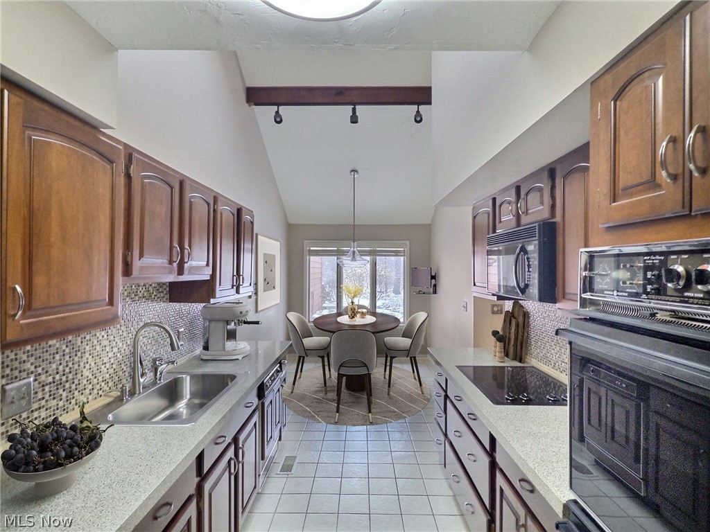 25818 Fairmount Boulevard Beachwood OH 44122
