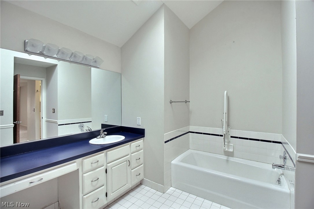 25818 Fairmount Boulevard Beachwood OH 44122