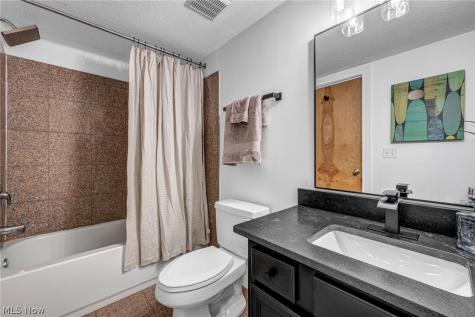 2222 Detroit Avenue Cleveland OH 44113