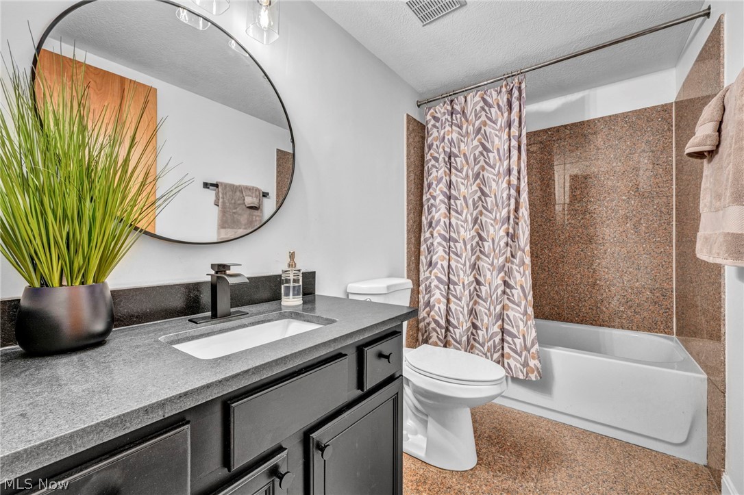 2222 Detroit Avenue Cleveland OH 44113