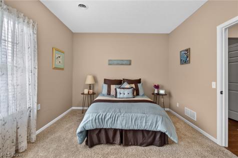 1321 Cascade Circle NW Canton OH 44708