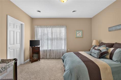 1321 Cascade Circle NW Canton OH 44708