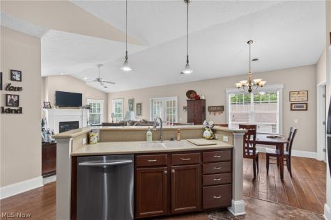 1321 Cascade Circle NW Canton OH 44708
