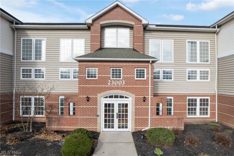 23003 Chandlers Lane Olmsted Falls OH 44138