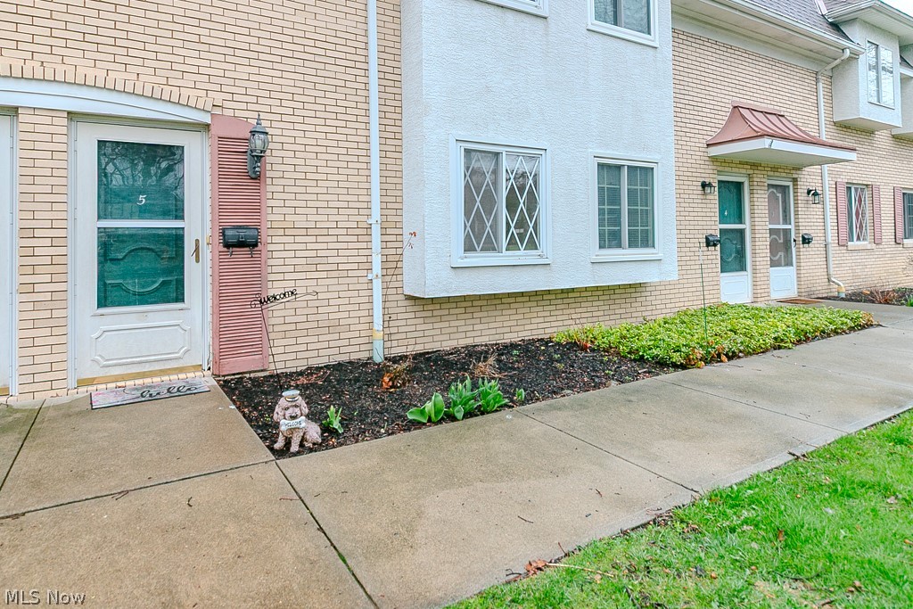 8210 Deepwood Boulevard Mentor OH 44060