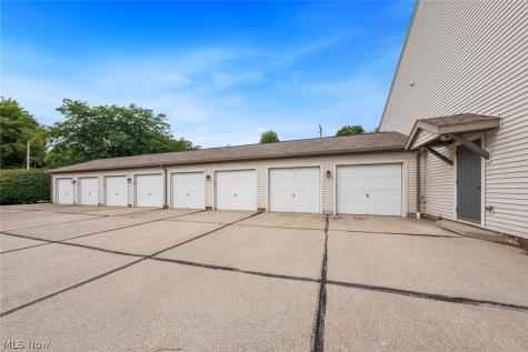 8528 Spencer Court North Ridgeville OH 44039