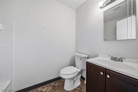 7982 Colonial Drive Mentor OH 44060