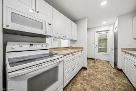 7982 Colonial Drive Mentor OH 44060