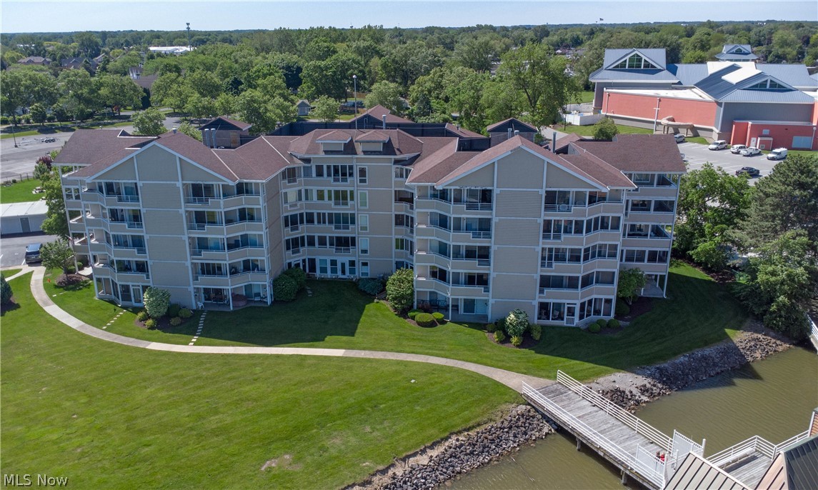 30 Marina Point Drive Sandusky OH 44870