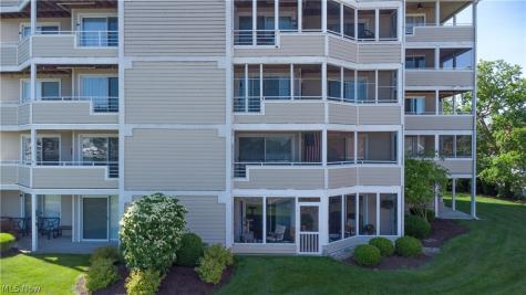 30 Marina Point Drive Sandusky OH 44870