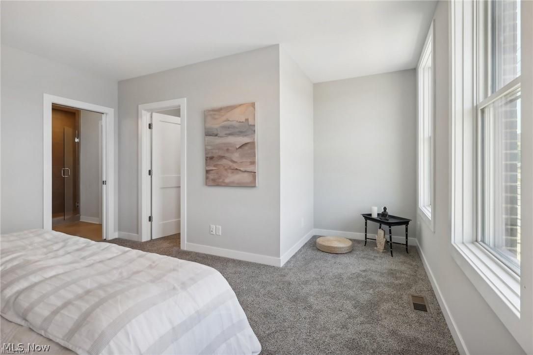 11223 N Park Place Cleveland OH 44104