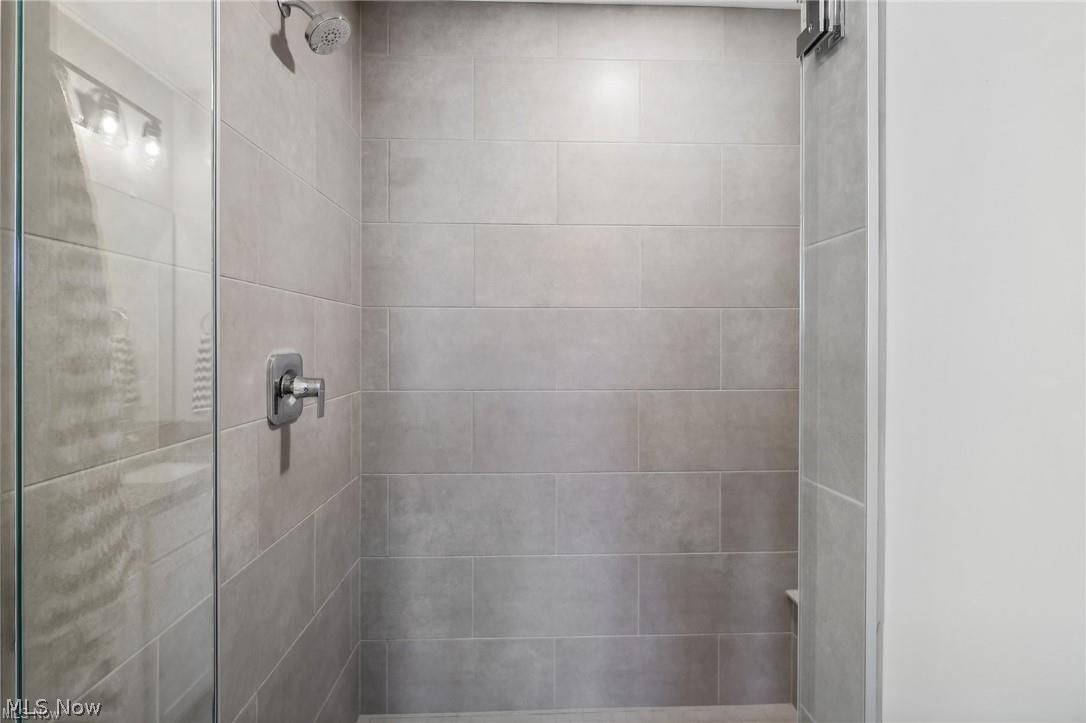 11223 N Park Place Cleveland OH 44104