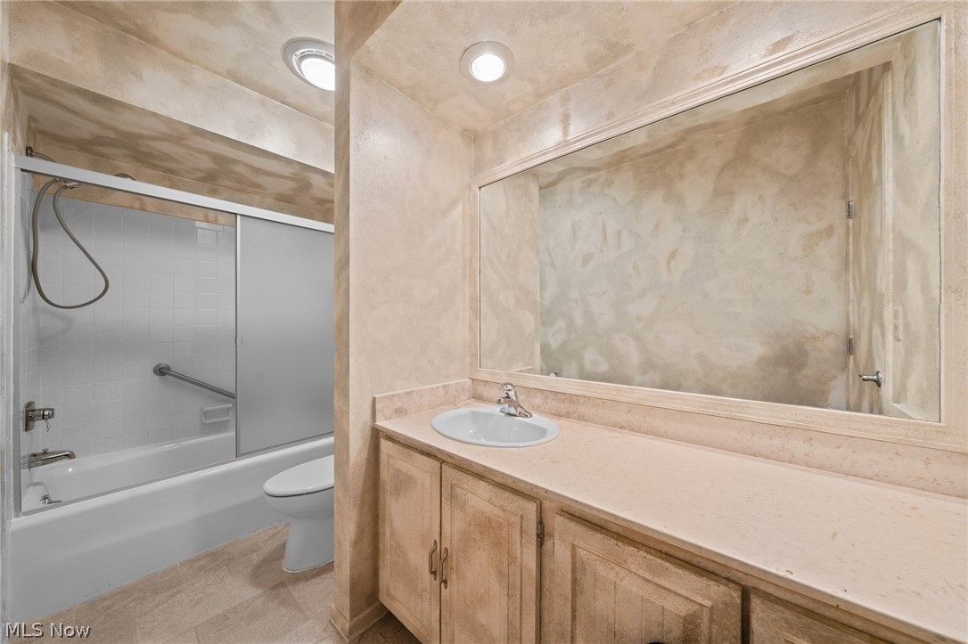 540-35 Ridgeway Drive Aurora OH 44202