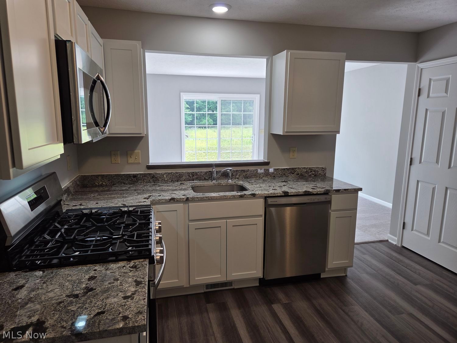 3772 Freedom Place Lorain OH 44053