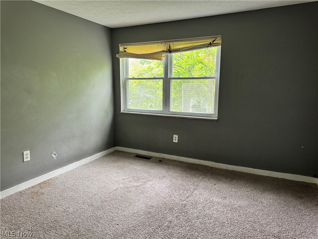9409 Manor Avenue Cleveland OH 44104