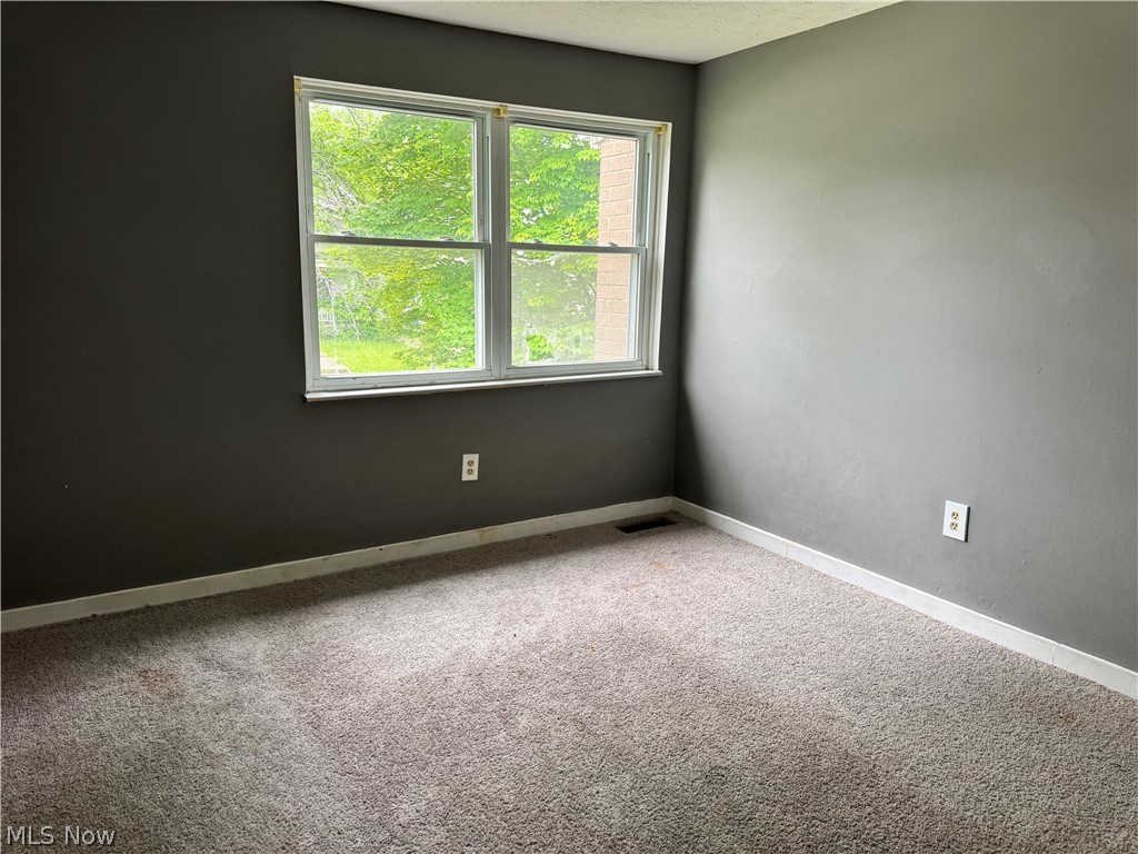 9409 Manor Avenue Cleveland OH 44104