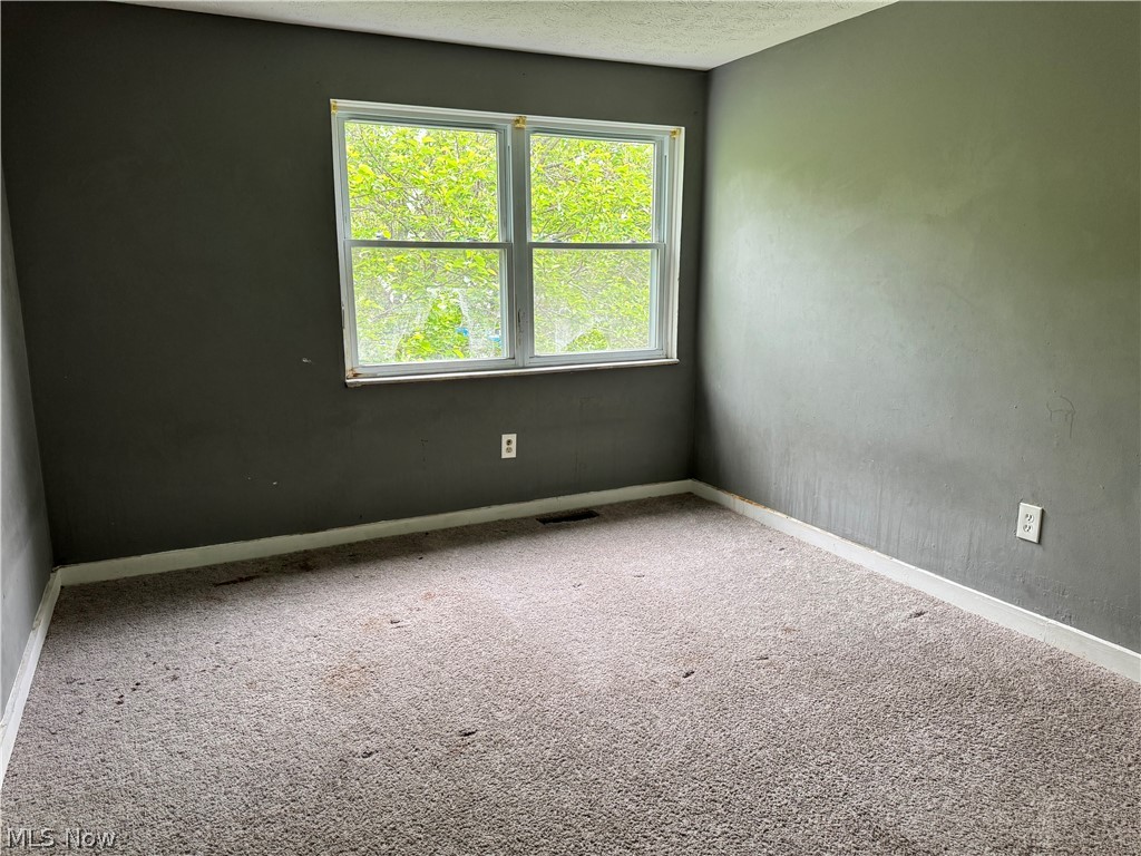 9409 Manor Avenue Cleveland OH 44104