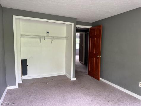 9409 Manor Avenue Cleveland OH 44104