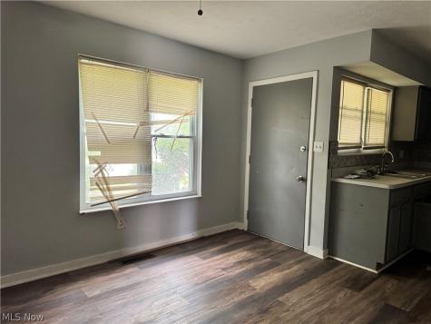 9409 Manor Avenue Cleveland OH 44104