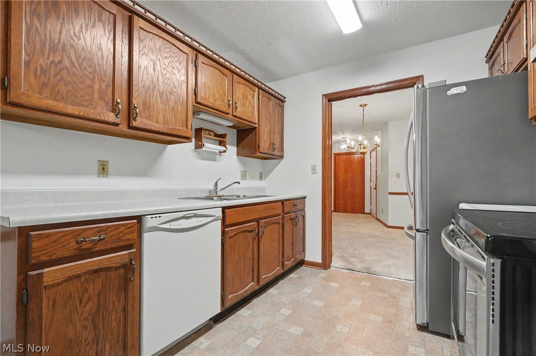1344 Fox Run Court Youngstown OH 44512