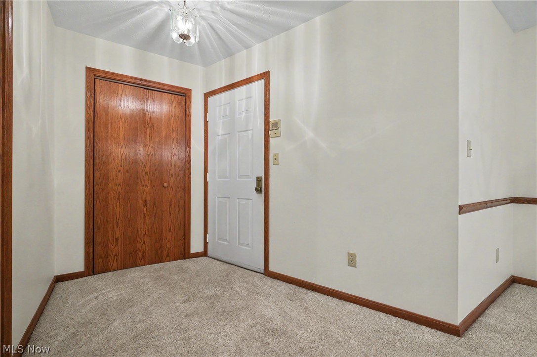 1344 Fox Run Court Youngstown OH 44512
