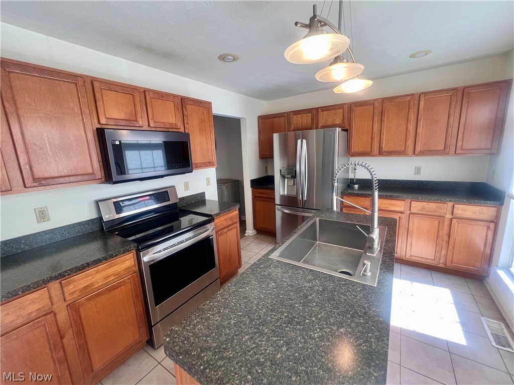 1963 E 85th Street Cleveland OH 44106