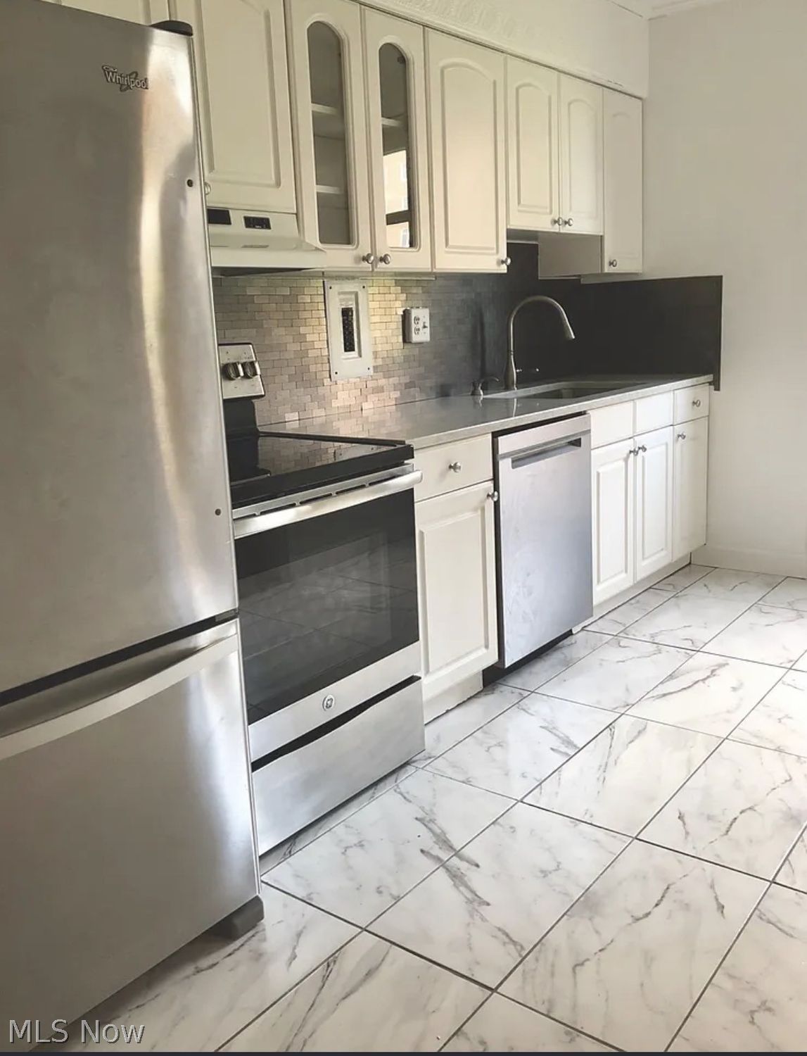 11820 Edgewater Drive Lakewood OH 44107