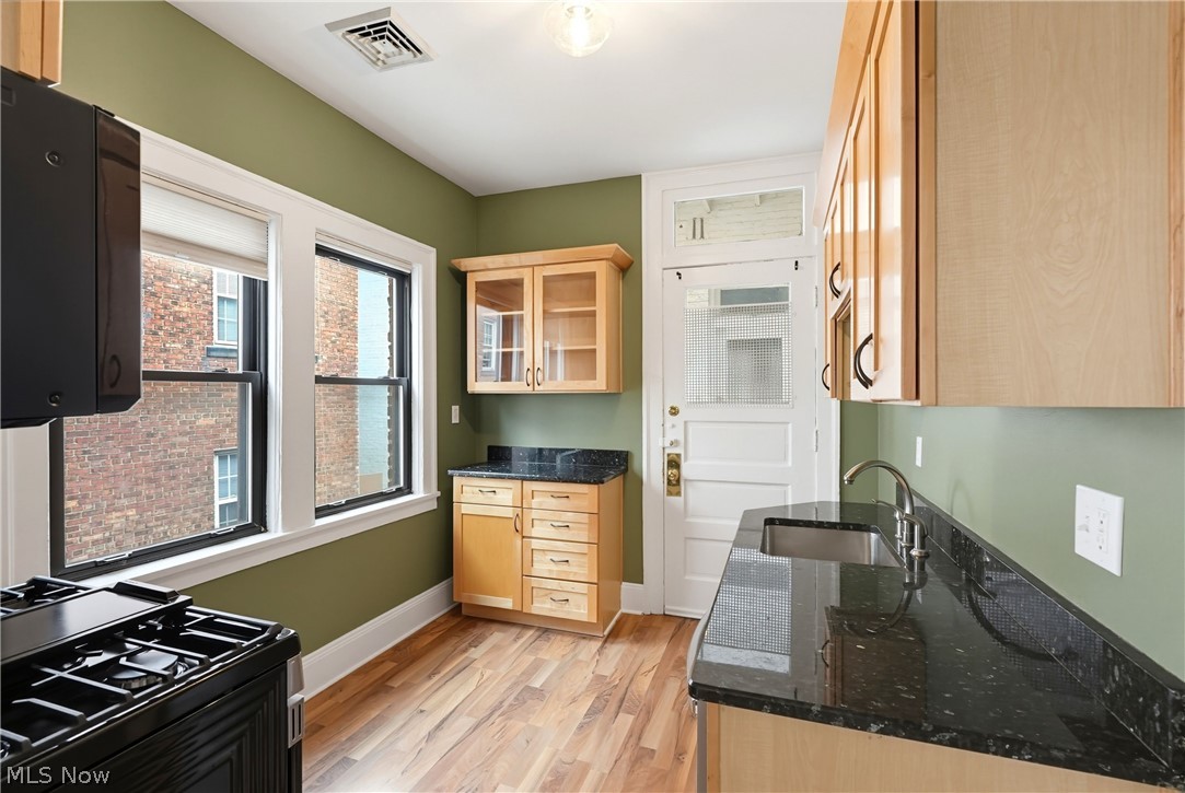 2473 Overlook Road Cleveland Heights OH 44106
