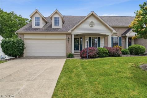 1652 Southpointe Circle NE Canton OH 44714