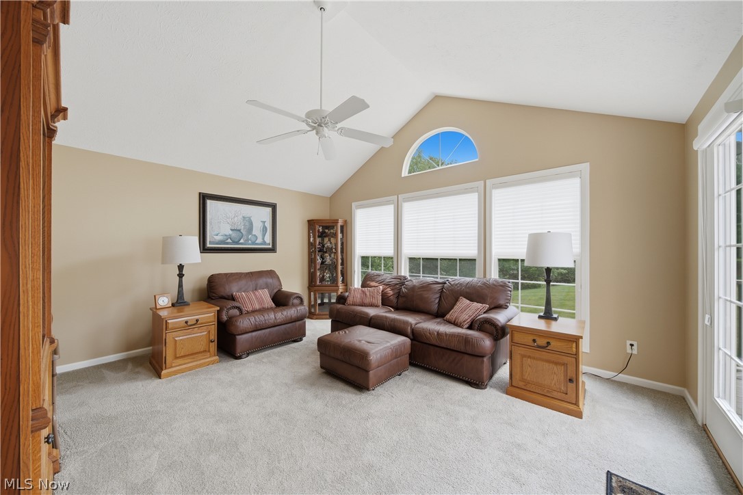 1652 Southpointe Circle NE Canton OH 44714