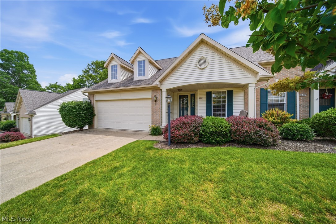 1652 Southpointe Circle NE Canton OH 44714