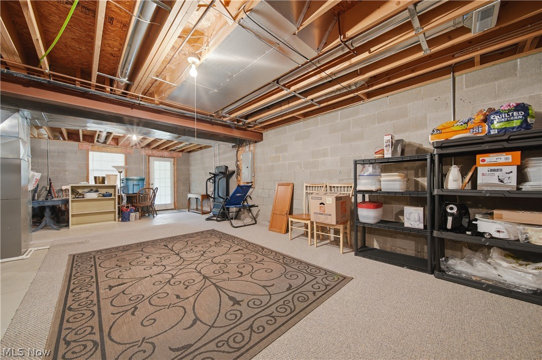 1652 Southpointe Circle NE Canton OH 44714