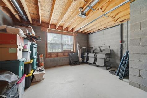 1652 Southpointe Circle NE Canton OH 44714