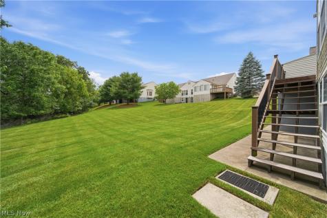 1652 Southpointe Circle NE Canton OH 44714