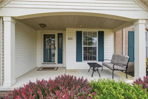 1652 Southpointe Circle NE Canton OH 44714