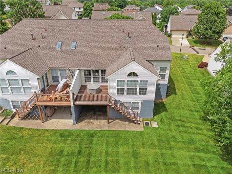 1652 Southpointe Circle NE Canton OH 44714