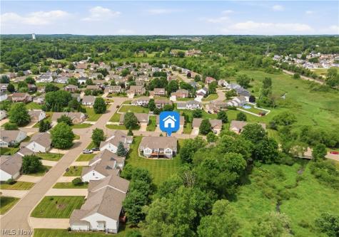 1652 Southpointe Circle NE Canton OH 44714