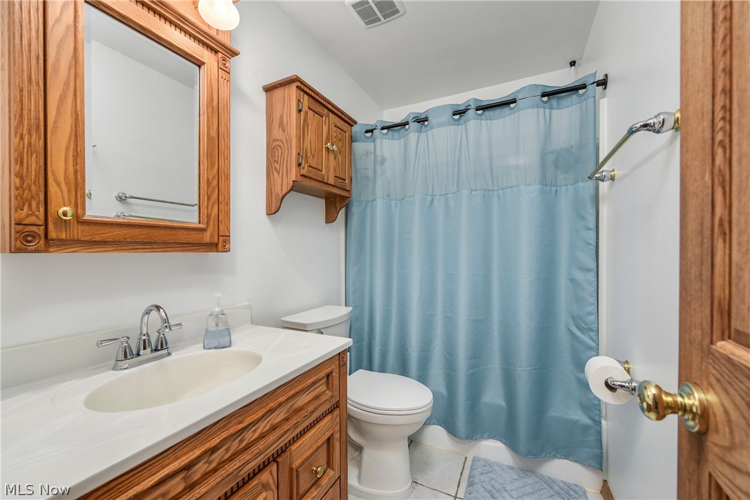 21872 River Oaks Drive Rocky River OH 44116