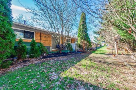 21872 River Oaks Drive Rocky River OH 44116