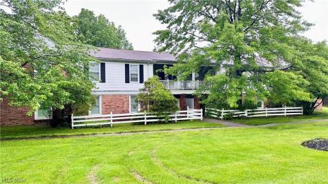 24 Washington Square Euclid OH 44143