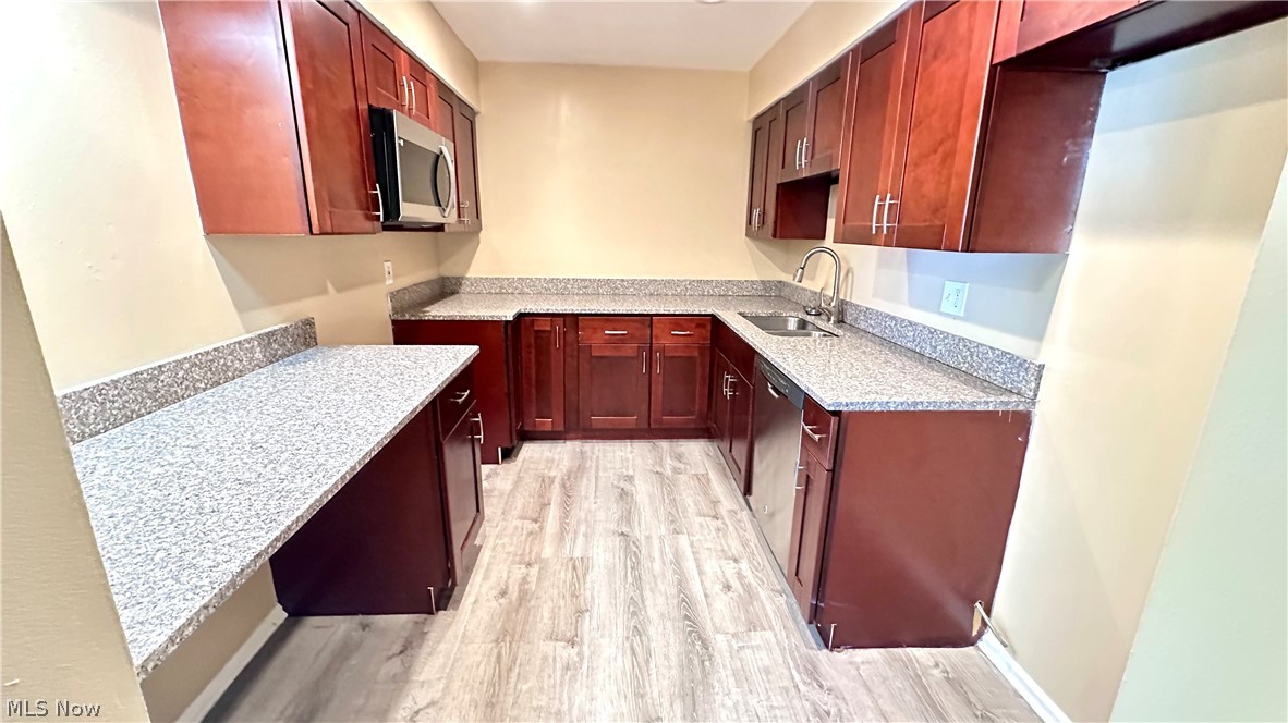 24 Washington Square Euclid OH 44143