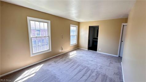 24 Washington Square Euclid OH 44143