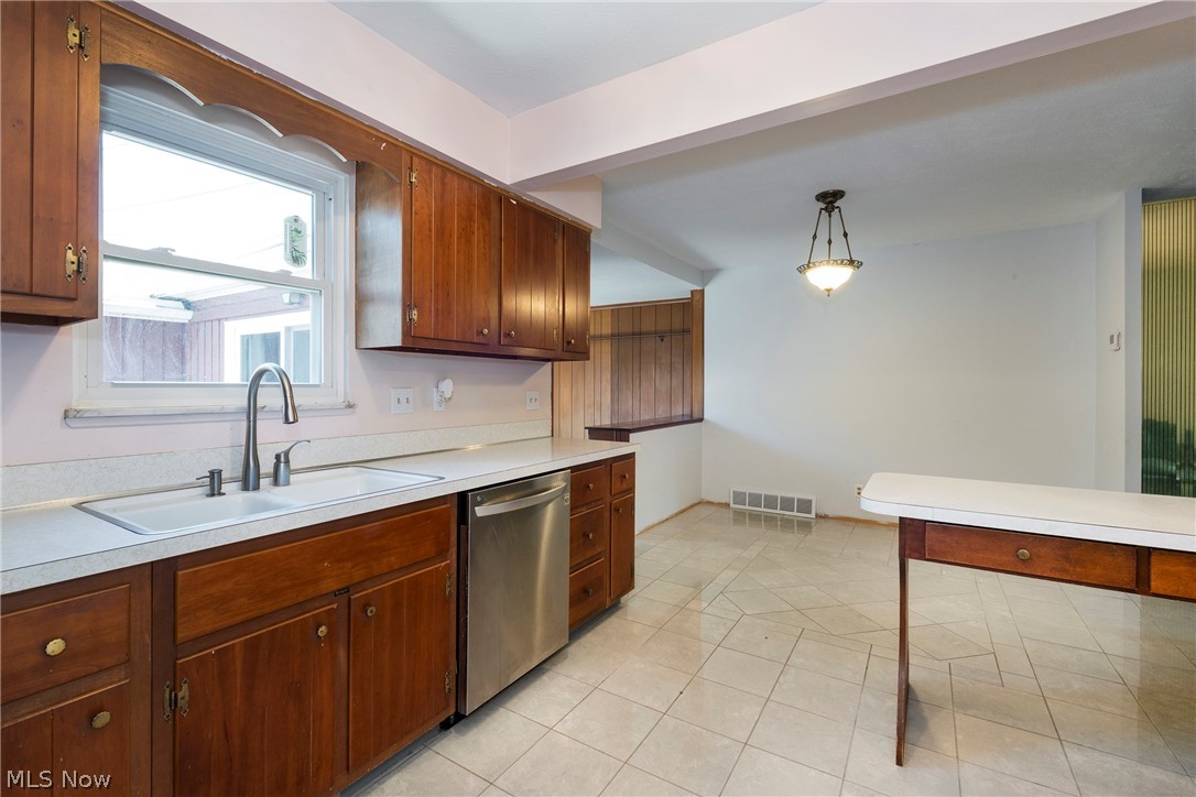 6484 State Road Parma OH 44134