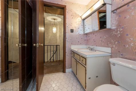 6484 State Road Parma OH 44134