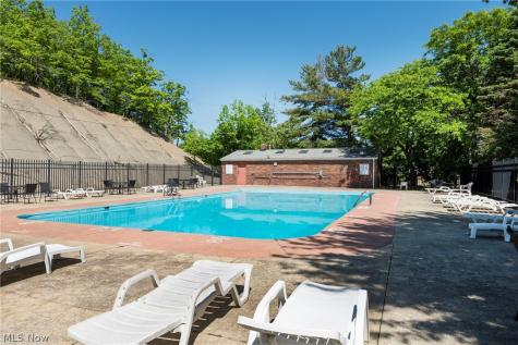 6484 State Road Parma OH 44134