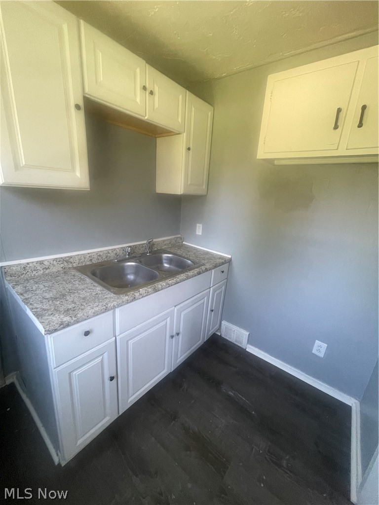 490 Kenwood Drive Euclid OH 44123