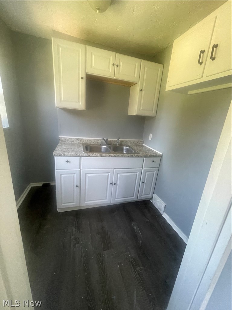 490 Kenwood Drive Euclid OH 44123