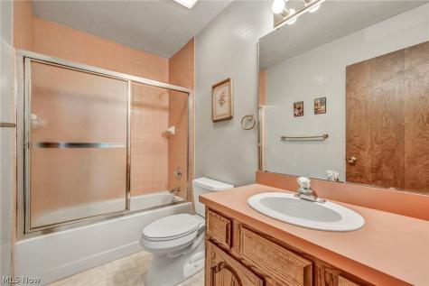 1442 Timberland Lane Twinsburg OH 44087