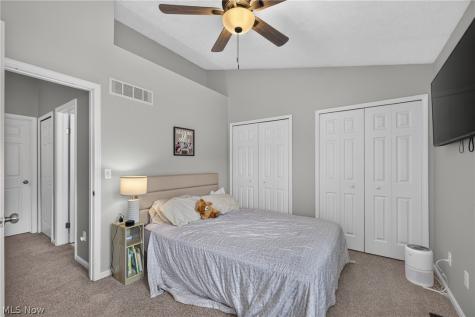 1285 Leeward Lane Willoughby OH 44094