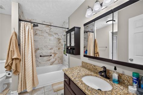 1285 Leeward Lane Willoughby OH 44094